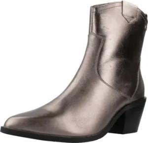 Carmela Stiefel 16177602C