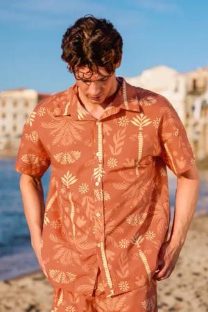 Herren-Strandhemd mit Palmenprint