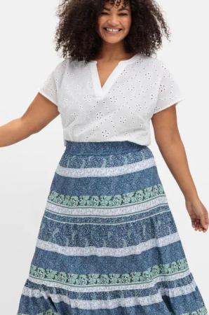 Sheego Volantrock mit Paisleydruck, in leichter A-Linie, blau gemustert, Gr.48