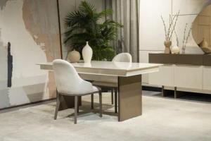 JVmoebel Essgruppe Weiß-Braune Esszimmer Garnitur Ausziehbarer Tisch 6x Stühle Anrichte, (9tlg Esszimmer Set (Esstisch + 6x Stühle + Anrichte + Spiegel), Made in Europa