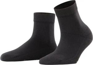FALKE Haussocken Light Cuddle Pads (1-Paar) mit Plüsch & rutschhemmender Sohle