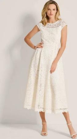 MADELEINE Maxikleid Ärmelloses Spitzenkleid