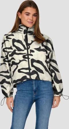 Only Betty Batsleeve Lightweight Jacket