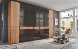 WIEMANN Drehtürenschrank "Cardiff, Massivholztüren in Kombination mit Glas- oder Spiegeltüren", (4 Breiten, 2 Höhen 216/236cm auswählbar), hochwertiges Design in langlebiger Qualität, viel Stauraum