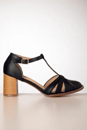Fancy Footwork Pumps in Schwarz