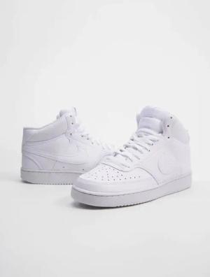 Nike Sneaker
