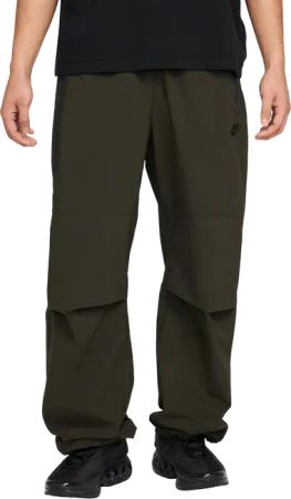 Nike Tech Woven Hose Grün F356
