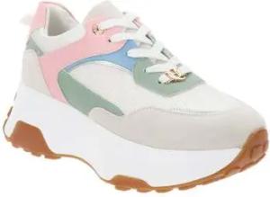 Queen Helena Sneaker X3235