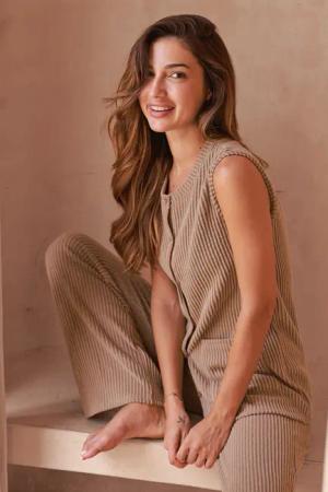 Braunes ärmelloses Pyjama-Set