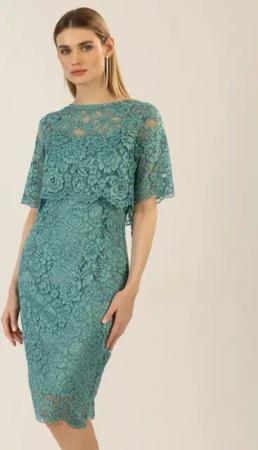 Apart Abendkleid aus Kleid und Bolerojäckchen