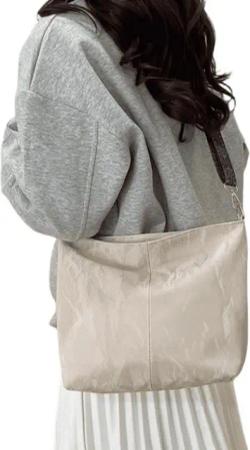 YRIIOMO Umhängetasche Stylische Schultertasche mit moderner Materialkombination, ideal für (den Alltag und vielseitige Outfits, kompakte Größe mit durchdachtem, Stauraum)