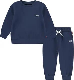 Levis Kleider & Outfits -