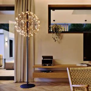 s.luce Stehlampe Atom LED-Stehleuchte aus Metall mit Touchdimmer Schwarzchrom, Schwarz, Warmweiß