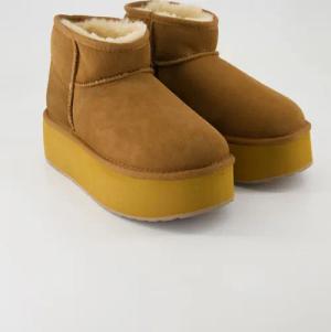EMU Australia Schuhe - Stinger Micro Flatform Veloursleder (Beige, Gr. 42)