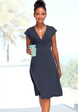 LASCANA Midikleid, aus bügelfreier Ware, elegantes Sommerkleid aus Jersey, Strandkleid