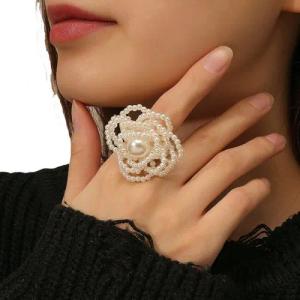 YRIIOMO Fingerring Eleganter Ring mit geometrischem Design, handgefertigt mit Perlen und, floralen Elementen – Perfektes Accessoire für stilvolle Outfits