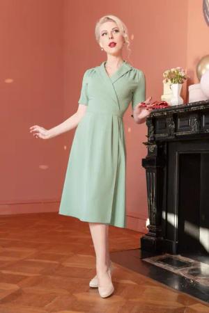 Judy Wickelkleid in Mintgrün.