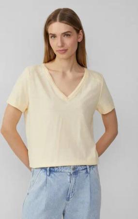 s.Oliver Kurzarmshirt T-Shirt aus Flammgarn mit V-Ausschnitt Frontpasse