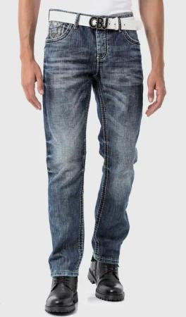 Cipo & Baxx 5-Pocket-Jeans "Hose", im modernen Schnitt