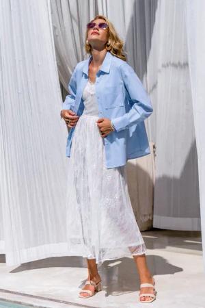 Klassische blaue Bluse
