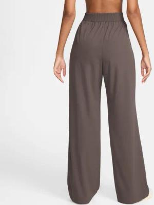 Nike W NK ETC Dri-Fit High-Rise Wide Leg Pant Woven Damen (Braun S Größe)