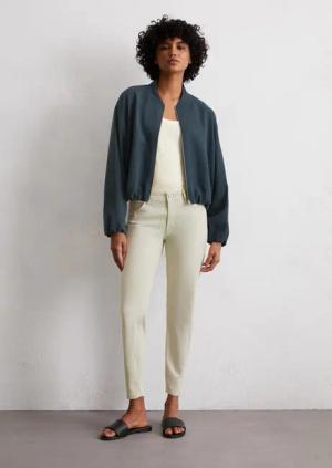 Hose Model Lulea slim cropped