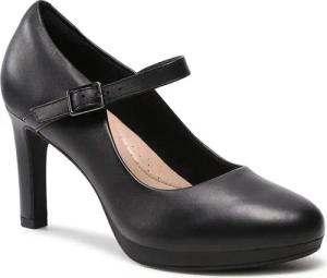 Clarks Halbschuhe Ambyr Shine 261577844 Schwarz