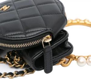 Chanel Clutches - 2021 Lambskin Pearl Crown CC Wristlet Multi Pouche - Gr. unisize - in Schwarz - für Damen