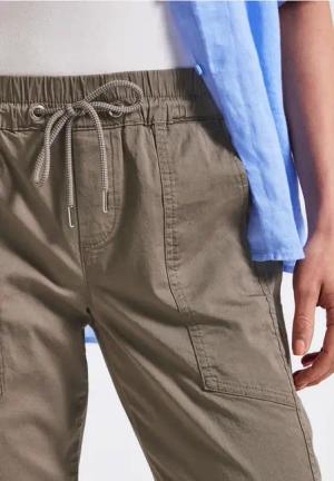 Street One Frauen Hose im Loose Fit in Braun, Gr: 44