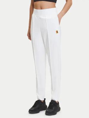 Nike Jogginghose Court DA4722 Weiß Slim Fit