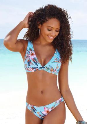 LASCANA Bikini-Hose "Malia", in knapper Brasilien-Form mit tropischem Print
