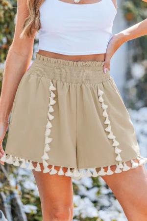 Beige Shorts mit gesmokter Taille und Quastenbesatz