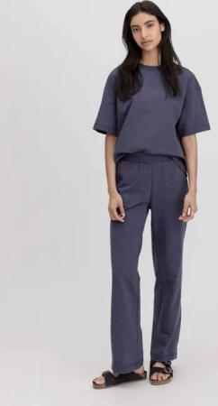 hessnatur Damen Loungehose Relaxed aus Bio-Baumwolle mit Kapok - lila - Größe 38