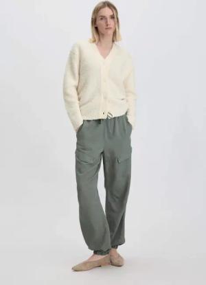 hessnatur Damen Utility Hose Relaxed aus TENCEL™ Lyocell - grün - Größe 46