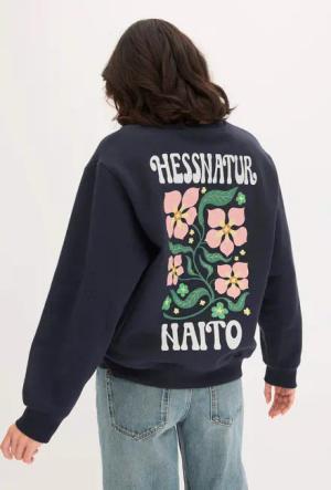 hessnatur Damen NAITO × HESSNATUR Placed Print Sweatshirt Oversize aus Bio-Baumwolle - blau - Größe 42