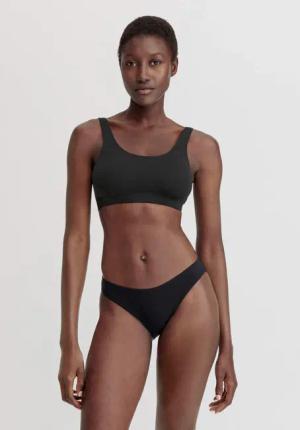 hessnatur Damen Slip Regular Cut COTTON FEEL aus Bio-Baumwolle - schwarz - Größe 36