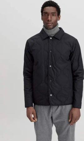 hessnatur Herren Steppjacke Regular NATURE SHELL aus Bio-Baumwolle - schwarz - Größe 50