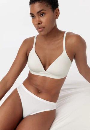hessnatur Damen Brazil Regular Cut PURE BALANCE aus Bio-Baumwolle und TENCEL™ Modal - weiß - Größe 38