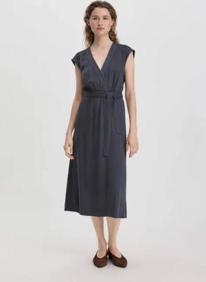 hessnatur Damen Kleid Midi Relaxed aus LENZING™ ECOVERO™ Viskose - blau - Größe 38