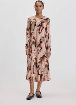 hessnatur Damen Print Premium Light Jersey Kleid Midi Slim aus Bio-Baumwolle - braun - Größe 40