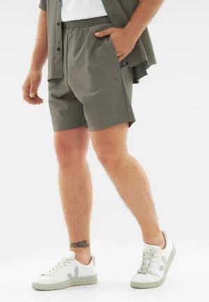 Johnny Urban Shorts Mason Shorts aus Nylon-Mix (1-tlg) Kurze Hose mit Kordelzug & Taschen