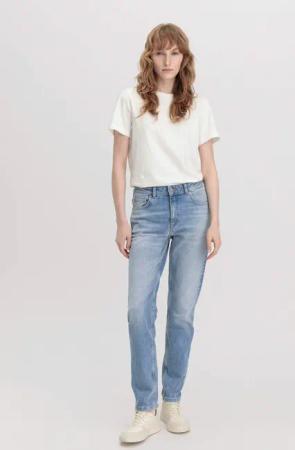 hessnatur Damen Jeans HANNA High Rise Mom aus Bio-Denim - blau - Größe 28/32