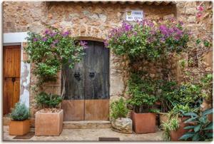 Artland Leinwandbild "Altstadtgasse im Dorf Fornalutx Mallorca", Fenster & Türen, (1 St.), auf Keilrahmen gespannt