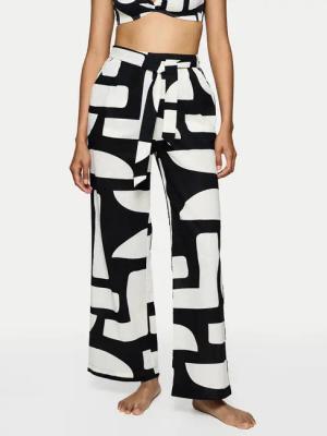 Triumph Stoffhose Summer 10222571 Schwarz Relaxed Fit