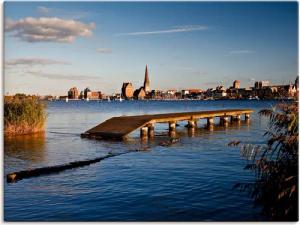 Artland Leinwandbild "Blick auf Rostock", Deutschland, (1 St.), auf Keilrahmen gespannt
