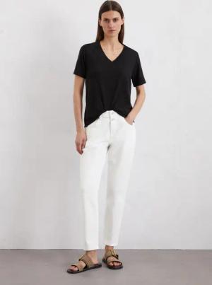 Jeans Model Theda boyfriend