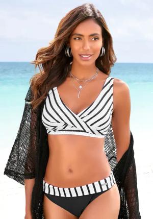 LASCANA Triangel-Bikini in Wickeloptik