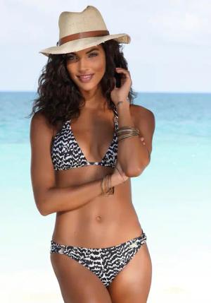 LASCANA Bikini-Hose Clara mit Zierringen