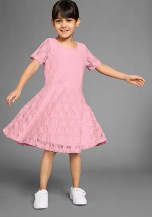 KIDSWORLD Spitzenkleid Jerseykleid mit aufwendiger Spitze