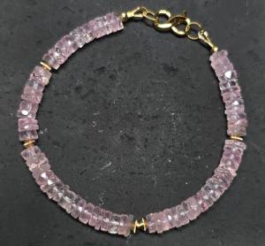 GOLDEN Charm-Armband Rosenquarz Armband, Heilarmband, Liebesarmband,